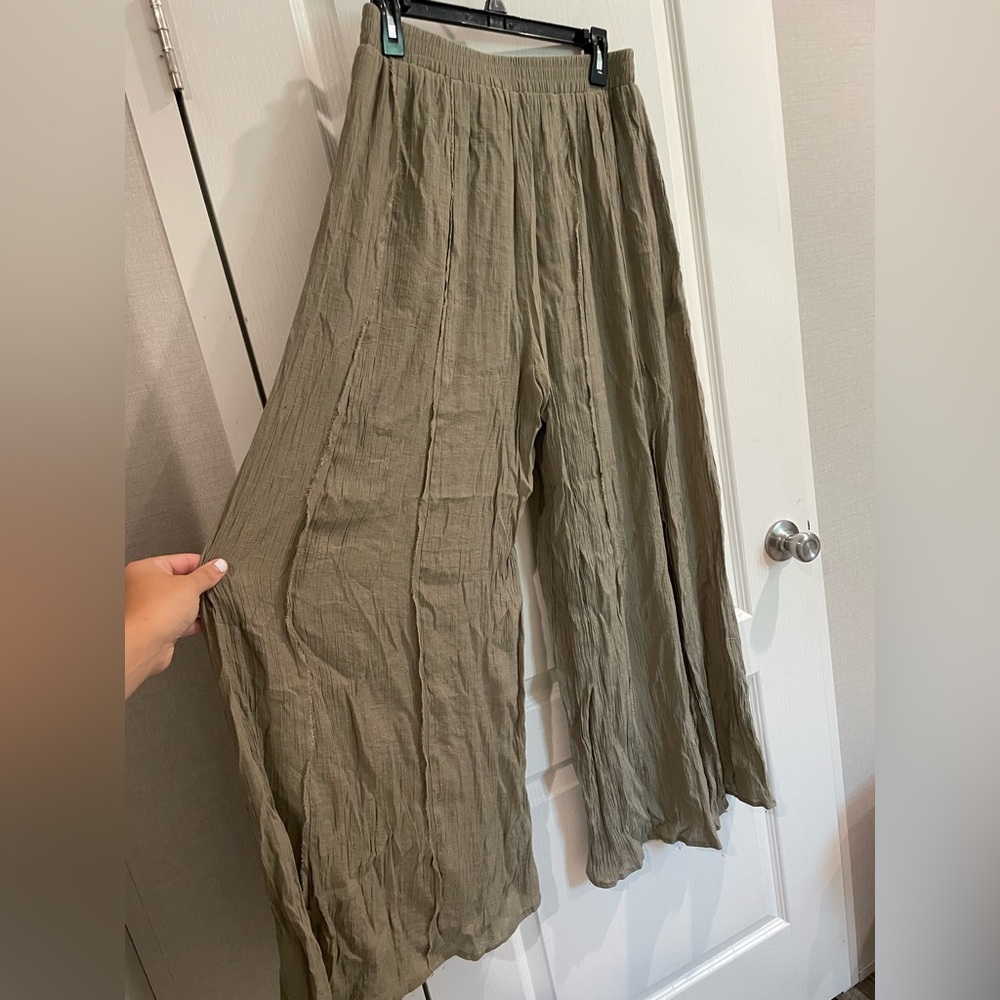 Women’s linen flowy pants